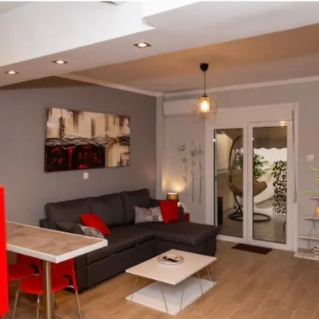 Cozy Studio With Patio Athènes Extérieur photo